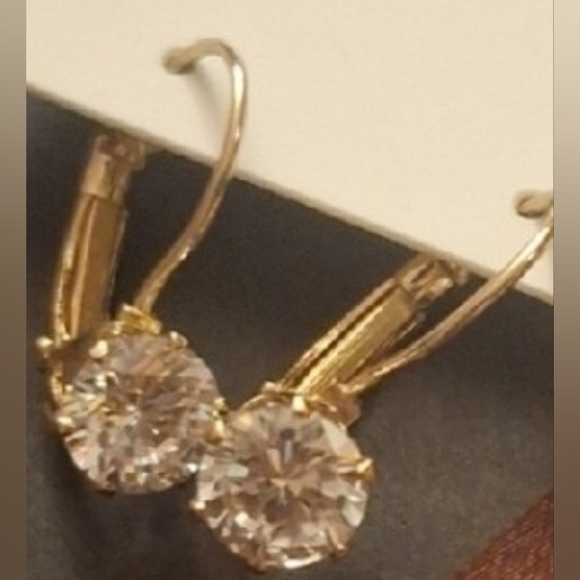 Jewelry - Elegant Sparkling Gold and Zirconia Earrings Nwt
